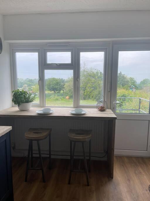 Stylish Apartment With Stunning Views Chislet Exterior photo